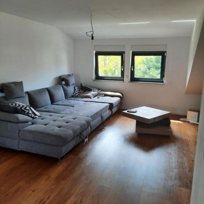 Teil möblierte 1-Zimmer-DG Wohnung Balkon - Foto 1