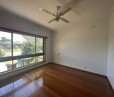 19 Kirsten Street, SHEPPARTON VIC 3630 - Photo 6