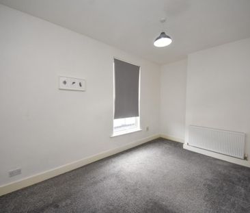 3 bed House - Terraced for Rent - Photo 4