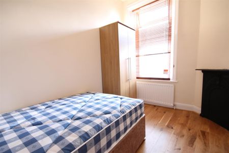 Claremont Road, Spital Tongues - Photo 4