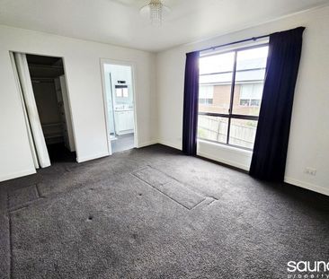 Easy living in st leonards - fully paid utilities - Photo 2