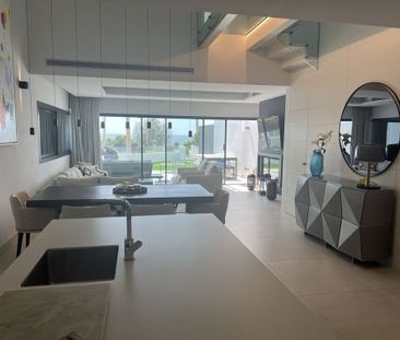 4 room luxury House for rent in Estepona, Spain - Photo 1