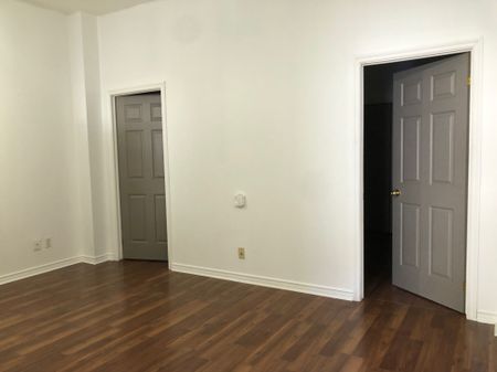 For Lease - 1272 Danforth Avenue Unit# Main, Toronto, Ontario - Photo 4