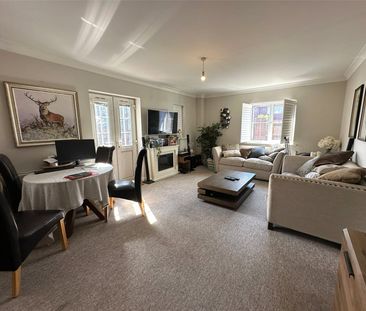 Chapel Lane, Farnborough, Hampshire, GU14 - Photo 1