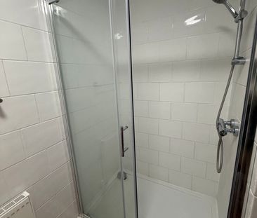 Room 204, SimplyStay Lincoln Road, Skegness, Lincolnshire, PE25 2EA - Photo 5