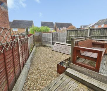 2 bedroom semi-detached house to rent - Photo 6