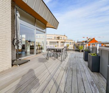 Penthouse met ruim terras en garage in centrum Roeselare - Photo 5