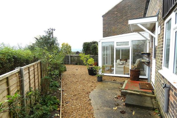 1 bedroom semi-detached house to rent - Photo 1