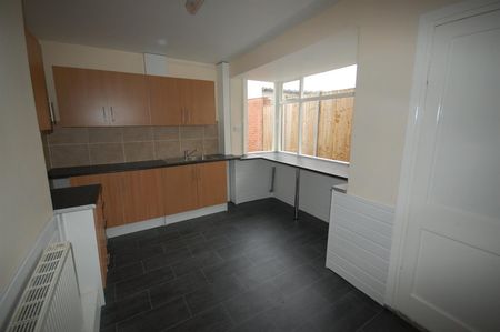 24 Axholme Street, Goole - Photo 3