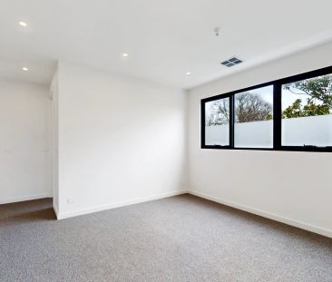 30A Cummins Road, Brighton East. - Photo 3