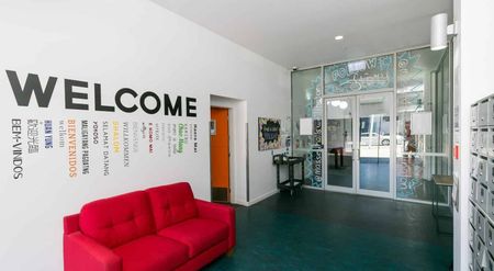 5 double bedroom furnished flat in heart of Student City - Photo 4