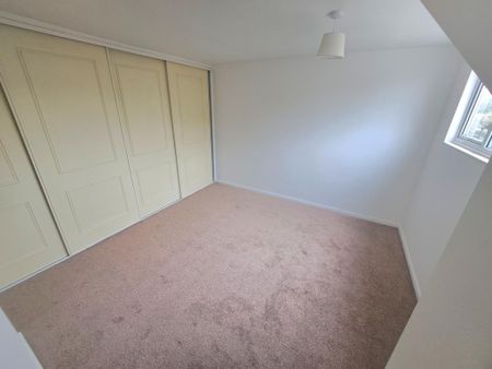 2 bedroom semi-detached house to rent - Photo 4