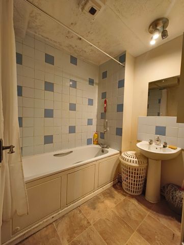 Room in a Shared Flat, Shearsmith House Hindmarsh Close, E1 - Photo 5