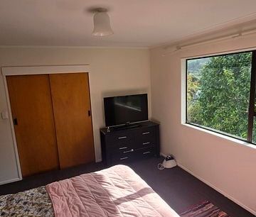 Charming Karori 3BR Home w/ Deck & Garden - Photo 5