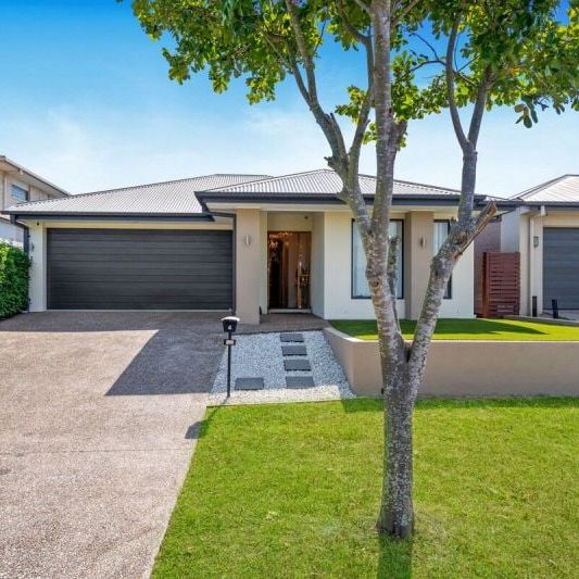 Gainsborough Greens Perfection – Modern Living Meets Lifestyle - Photo 1