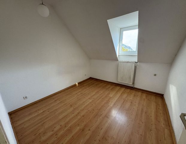56599 Leutesdorf:Gemütliche 3 Zimmer Dachgeschosswohnung in verkehrsgünstiger Lage von Leutesdorf - Foto 1
