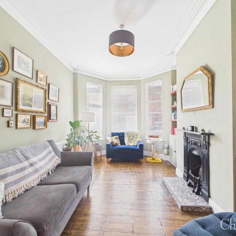 62 Ravenhill Avenue, Belfast, BT6 8LG - Photo 1