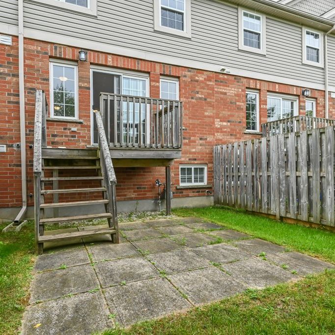 124 Gosling Gardens, Guelph - Photo 1