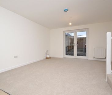 2, Saddleback Close, Churwell, Morley, Leeds, LS27 7NP - Photo 3