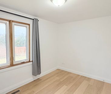 For Lease - 98 Benshire Drive Unit# Main, Toronto, Ontario - Photo 6