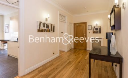 3 Bedroom flat to rent in Prince of Wales Terrace, Kensington, W8 - Photo 4