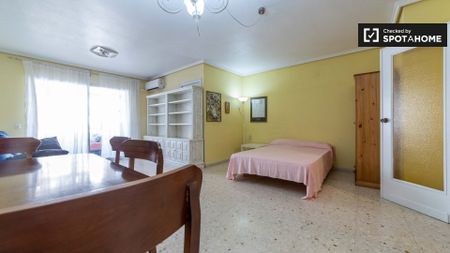 valencia, Valencian Community 46021 - Photo 5