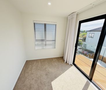 HENDERSON, 3 BEDROOMS - Photo 3