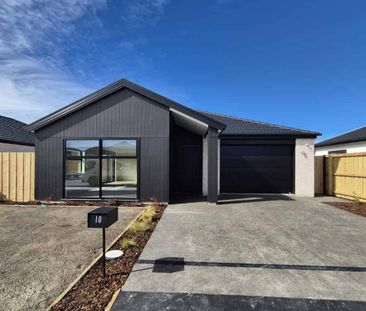 Brand New Living in Earlsbrook, Lincoln - Photo 4