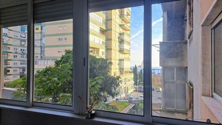 Apartamento T2 para Arrendamento na Penha de França Mobilado - Photo 3