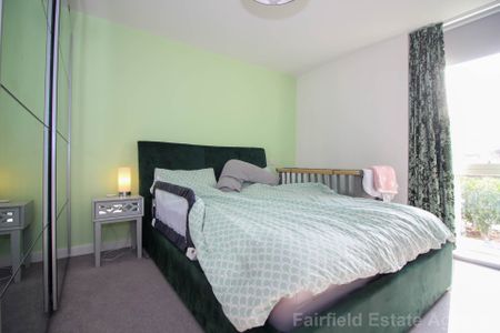 Dapple Court, Watford, WD18 - Photo 2