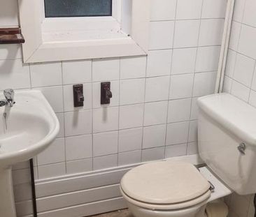 9 bedroom house to rent - Photo 3