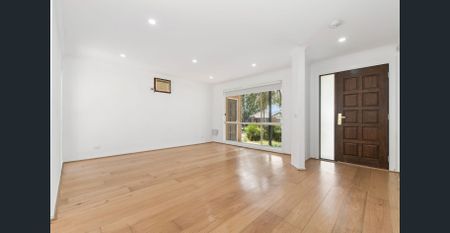 Comfortable Living in a Prime Location – 3 Beds at 11 Nyarrin Pl, Cranbourne West - Photo 3