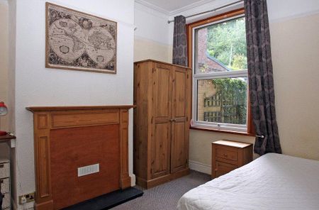 5 bedroom terraced house to rent - Photo 2