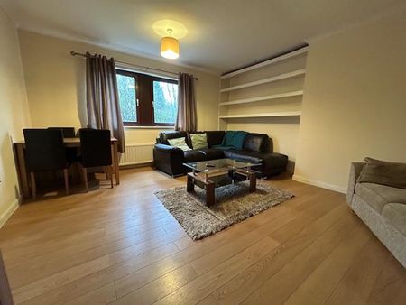 2 bedroom flat to rent - Photo 2