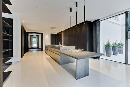 6 bedroom detached house to rent - Photo 4