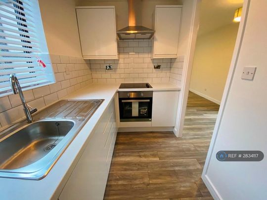 1 bedroom end of terrace house to rent - Photo 1