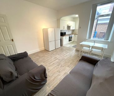 4 bedroom house share to rent - Photo 1