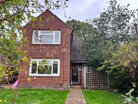 3 Bedroom - Oakmount Avenue, Southampton - Photo 3