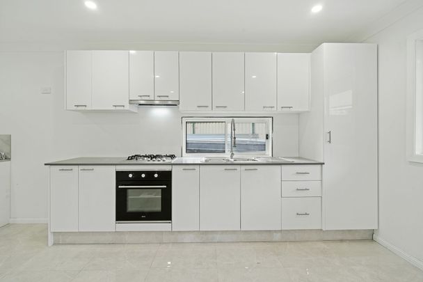 Stylish Near New Granny Flat with Modern Comforts - Photo 1