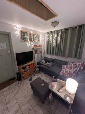 1 Bed Bungalow, Chambers Lane, NW10 - Photo 5