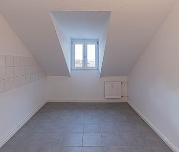 Rarität – Dachgeschosswohnung mit Schlossblick - Ideal für kreative Singles oder Paare - Foto 2