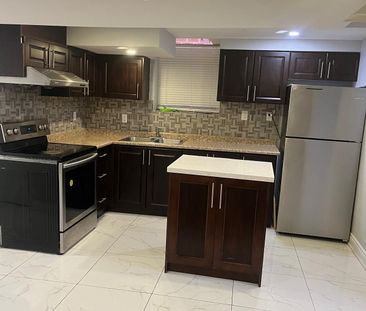 For Lease - 25 Browley Drive, Brampton, Ontario - Photo 4