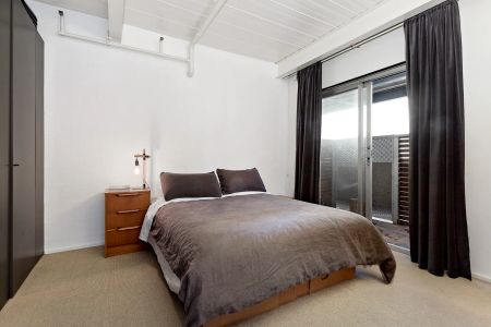 New York Style Apartment In The Perfect Location - Photo 2