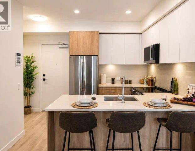 416 245 BEWICKE AVENUE — 3 Bedroom - Photo 1