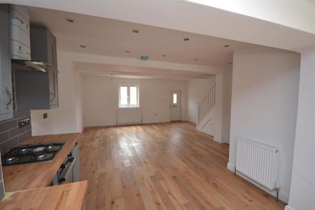 2 bedroom cottage to rent - Photo 3