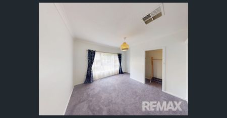 Cozy Family Home in Cul-de-Sac - Photo 4