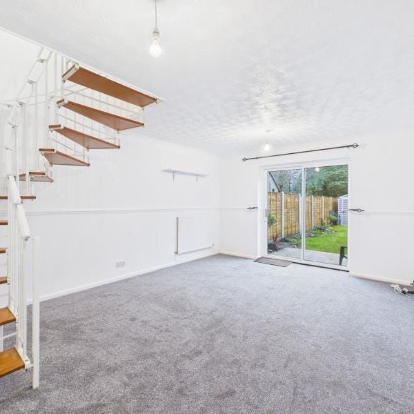 Claudians Close, Abbeymead, Gloucester - Photo 1