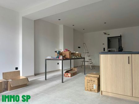 Gezellige gezinswoning te huur – 3 slaapkamers, tuin & veel bergruimte - Foto 2