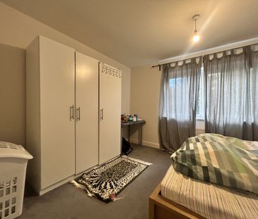 Ashcott Avenue, Leicester - Photo 4