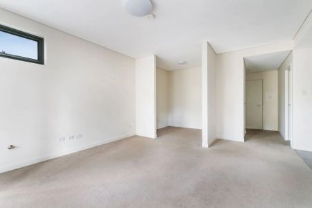 Stylish One Bedroom Apartment in Modern Complex - Photo 2